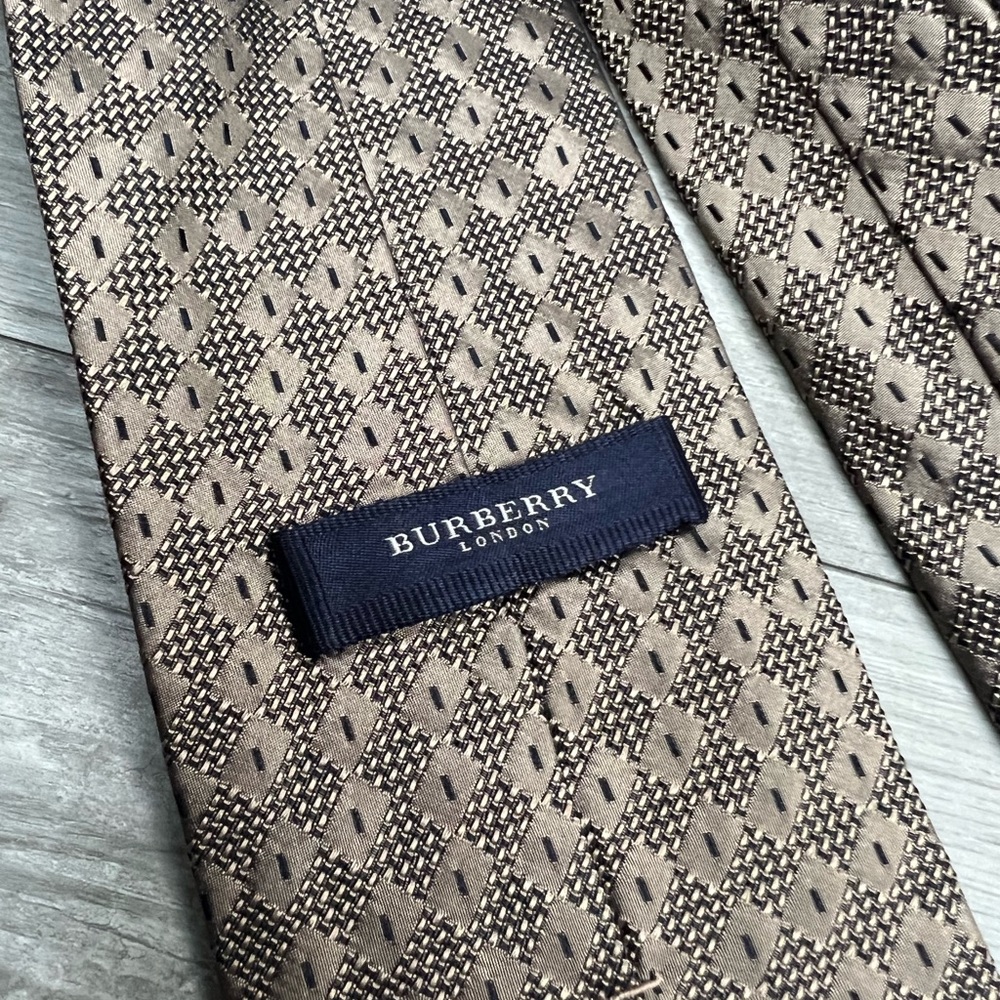 Burberry Taupe w/ Navy Check Silk Tie - Picture 5 of 6